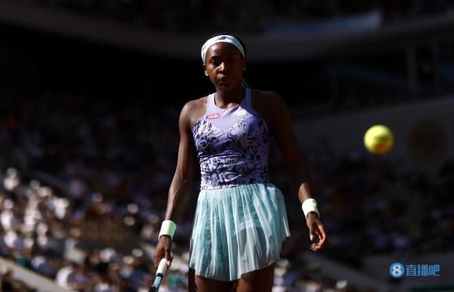 篮球环境中 篮球环境中