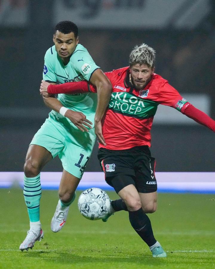 的背身和抢 的背身和抢