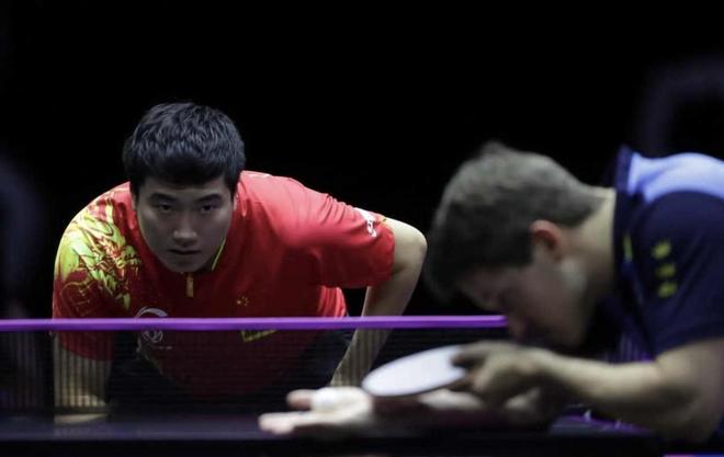 在接受采访 在接受采访