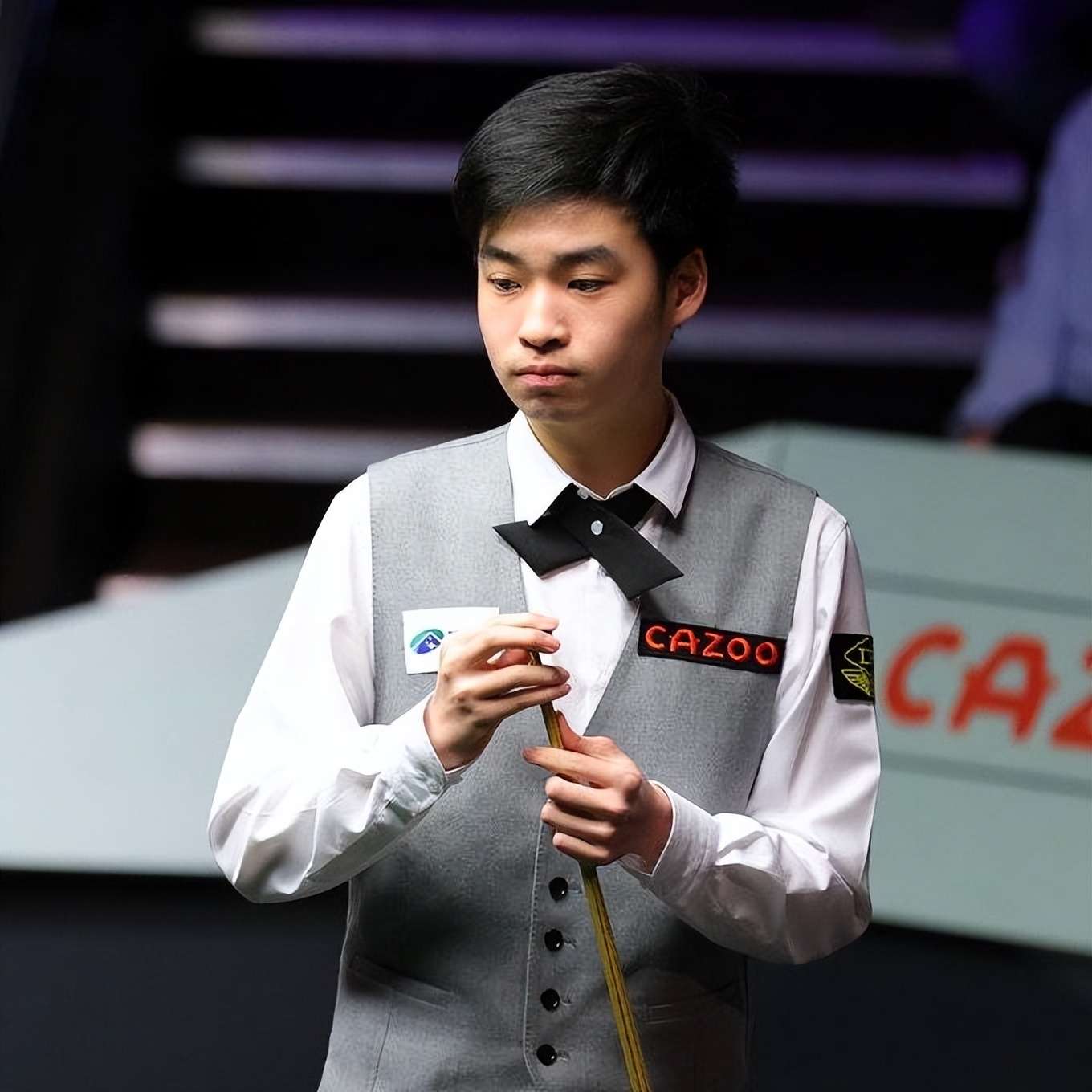 场上表现出 场上表现出